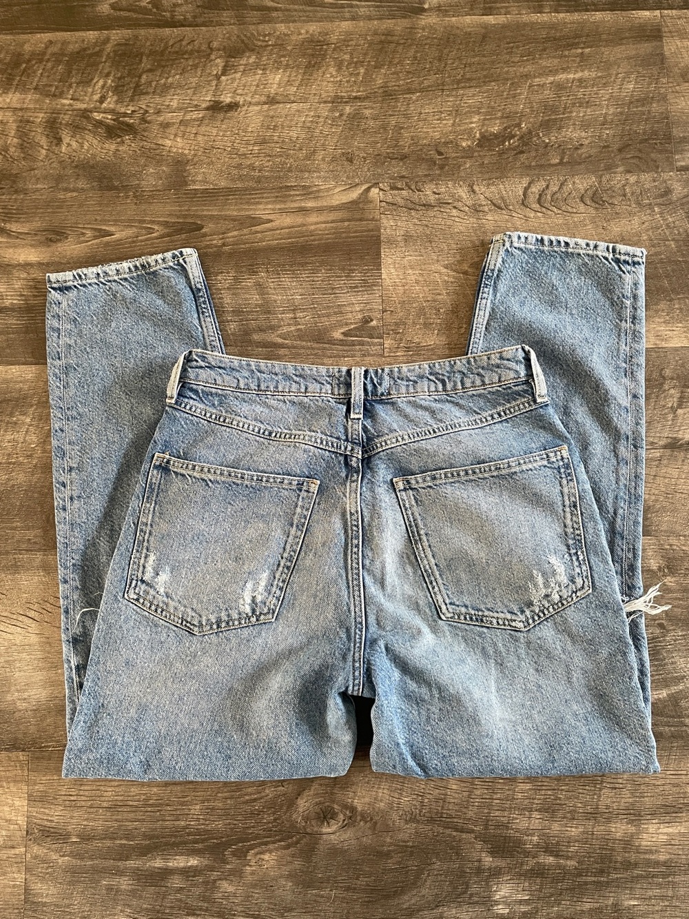 Free People Blue Distressed Jeans 👖 - Picture 7 of 9